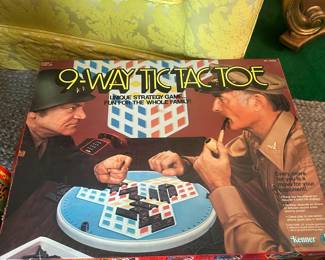 $18.00 - 1970s Kenner 9-Way Tic Tac Toe Board Game