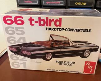 $18.00 - AMT T-Bird Hardtop/Convertible Kit - Not Sealed