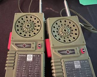 $15.00 - Fanon Courier Signal 10-4 Walkie-Talkies (1976)