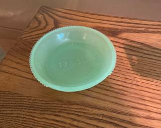 $18.00 - Jadite Green Spoon Rest Beaded Edge