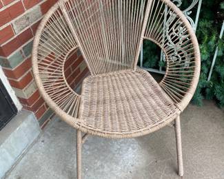 $38.00 - Boho Wicker Accent Chair Indoor/Outdoor Rattan Style Round Back Chair