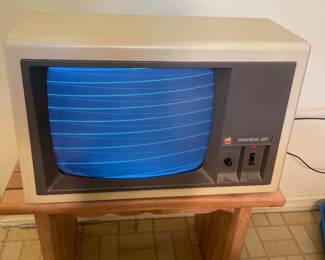$225.00 - Apple III Monitor Model A3M006 CRT Display Powers On