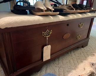 Lane chest. Great condition!