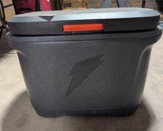 Gatorade 50 Quart Huddle Rolling Cooler