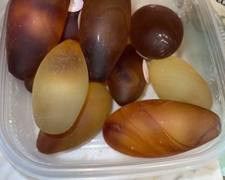 Polished agate palm stones