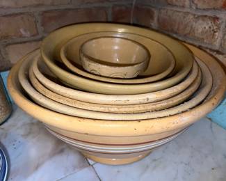Vintage yellow stoneware nesting bowls