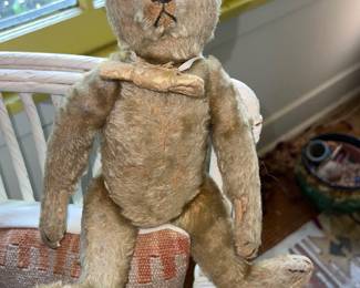Stiff Vintage Growler Bear