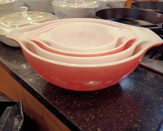 Pyrex VTG Nesting Pink & White Mixing Bowl Set of 4