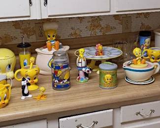 Tweety, LOTS of Tweety