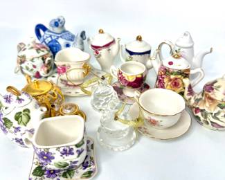 Lot of Various Mini Teapots and Teacups 