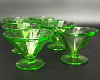 Set of 8 Vintage Uranium Glass Dessert Bowls 