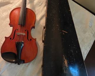 Violin made in Erie 1961