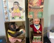 Fun animated guys with original boxes!