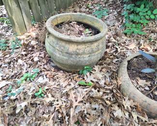 #325	Ceramic pot 16x14	 $20.00 