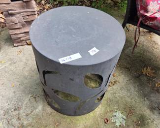#192	Metal Round Patio Table - 16x18	 $20.00 
