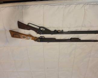 #154	Pair of Vintage Daisy Air Rifles (as is)	 $40.00 