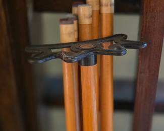 #331	Valley Supreme 6 pool sticks 1 bridge stick	 $55.00 