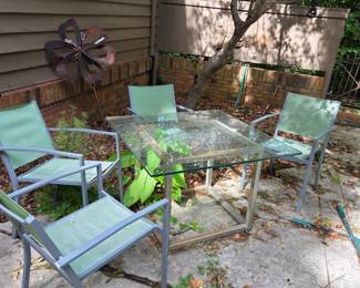 #202	Aluminum Square Table w/4 Chairs - 38x38 	 $150.00 