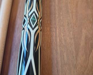 #333	Fury cue stick in case	 $100.00 