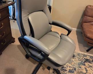 #137	Leather Executive Gray Adjustable Office Chair - Shaquille O'Neal  Brand	 $75.00 
