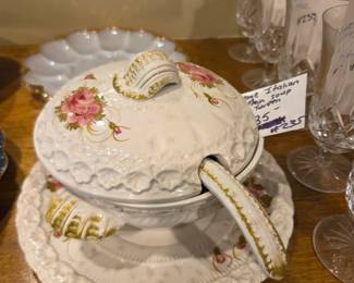 #235	Vintage Italian Porcelain Soup Tureen 	 $35.00 