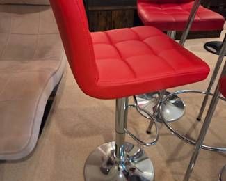 #122	Set of 4 Red Pleather and Chrome Base Swivel and Adjustable Bar Stools )  (adj. to max 30" Tall) with Foot Rest and Chrome Base  Bar Stools and Chrome Tall Table w/Black Acrylic Table - 28 Round x 41"Tall	 $300.00 