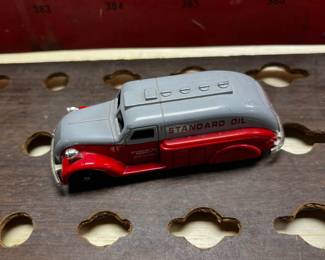 TOYS  Standard Oil Diecast Truck