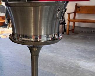 Frontgate beverage bucket