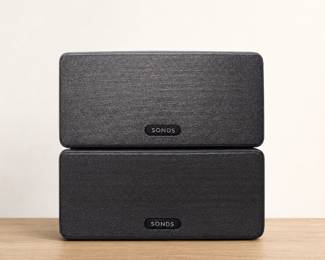 Two SONOS Play 3 speakers
