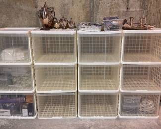 Stackable storage containers
