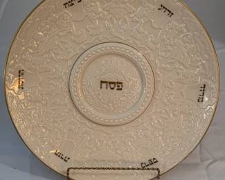 Lenox Sedor plate w/24k gold trim
