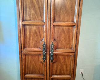 Henrdon armoire cabinet