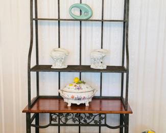 Baker's rack
