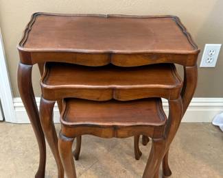Set of 3 Louis XV/Provincial/Queen Anne style nesting tables