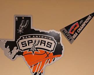 San Antonio Spurs Texas Shape Wall Decor and 1999 NBA Champions Pennant
