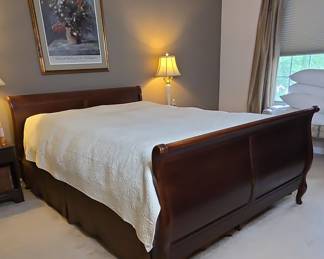 Vtg Queen Wood Sleigh Bed