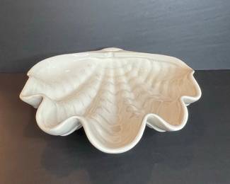 Ceramic Scallop Shell Serving Bowl