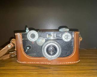 Argus “The Brick" 35mm Film Camera with Leather Case Vtg