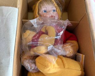 Ashton Drake You Need a Hug Pooh Doll 