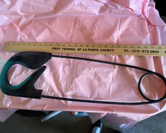 Giant Safety Pin