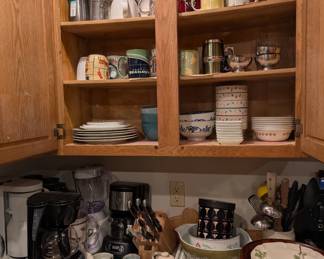 Kitchen gadgets, dishes and mugs