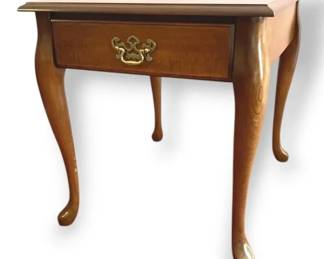 Queen Anne Style Wooden End Table