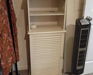 Shelf cabinet