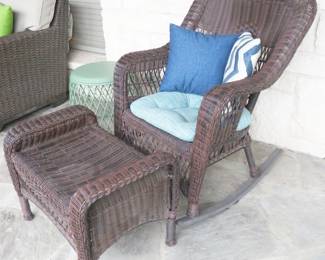 Wicker rocker