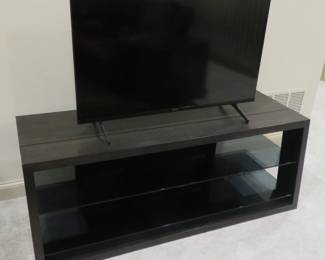 Sony TV, BDI media stand