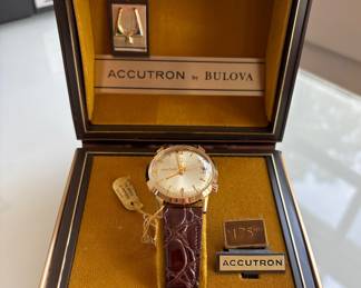Vintage circa 1970 Bullova Accutron Never Worn (Working)