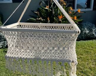 L07 Macrame Hanging Crib