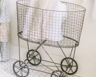 L12 Vintage Laundry Basket