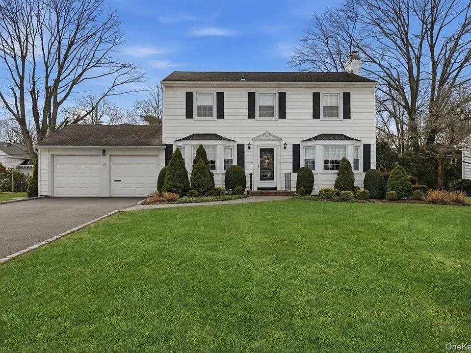 GARDEN CITY ESTATE HOME