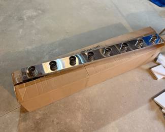 Bathroom vanity lighting fixture